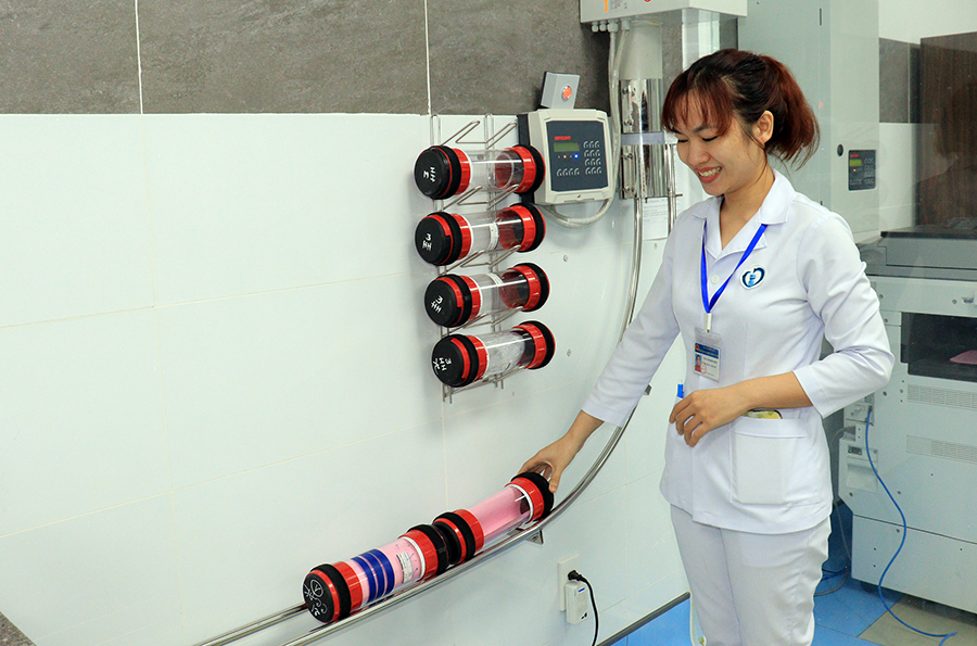 Tiện ích từ việc ứng dụng hệ thống vận chuyển mẫu xét nghiệm bằng khí nén 
